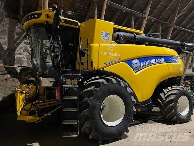 New Holland CR10.90 Kombinované zberacie stroje