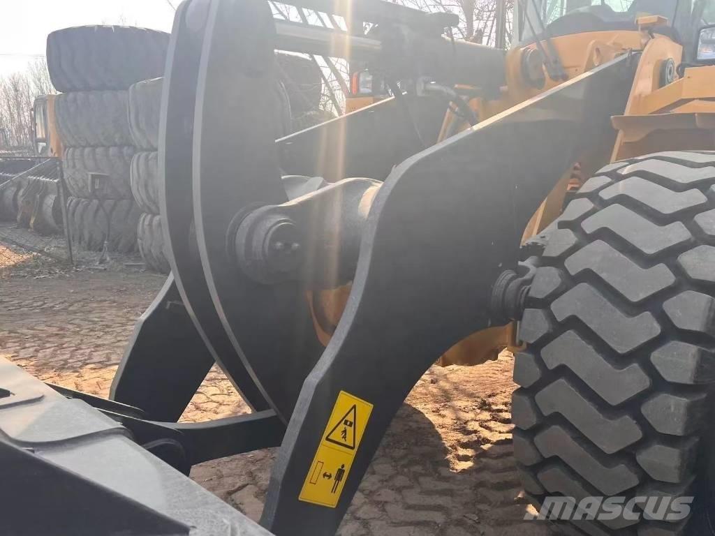 Volvo L 120 Kolesové nakladače