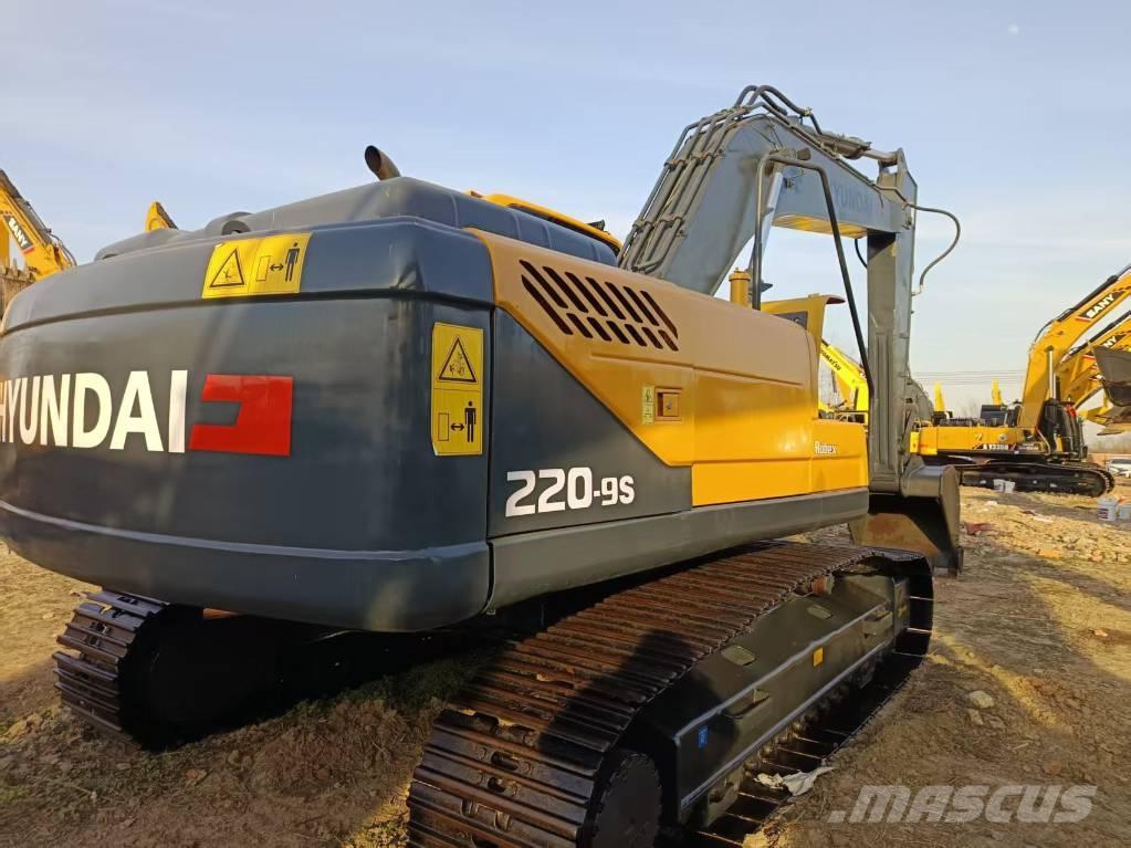 Hyundai 220-9s Pásové rýpadlá