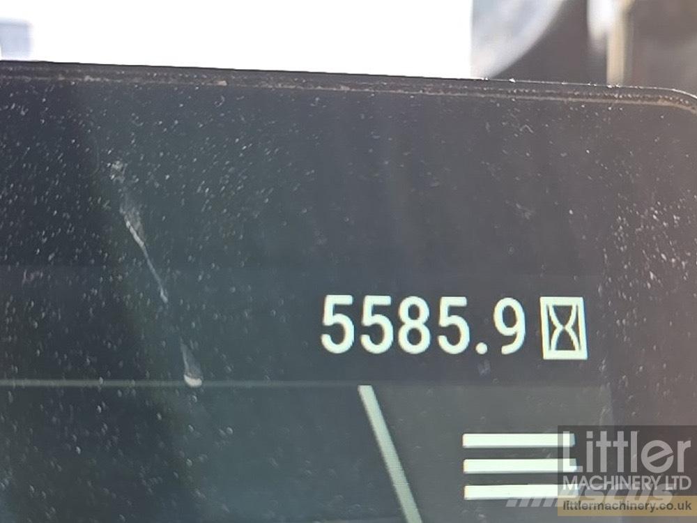 CAT D 5 LGP Pásové dozéry