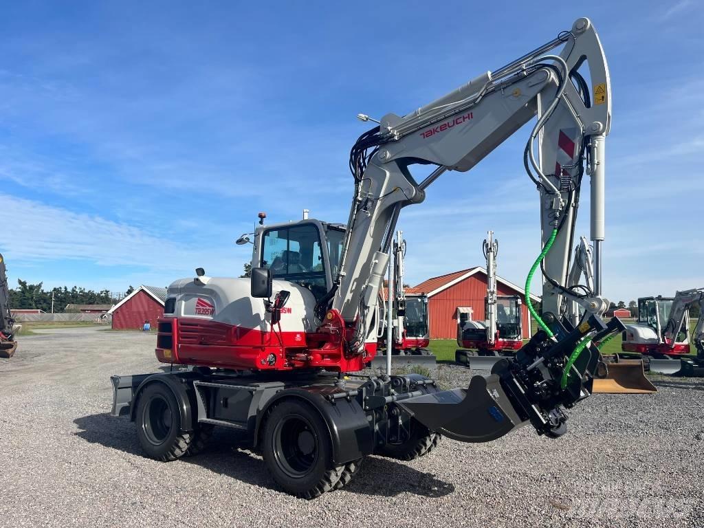 Takeuchi TB 395 W Kolesové rýpadlá