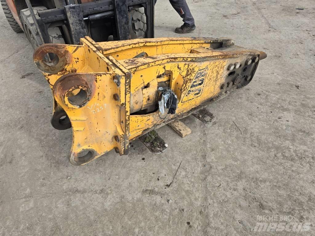 JCB 2T Búracie kladivá / Zbíjačky