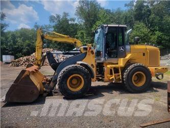John Deere 624k Kolesové nakladače