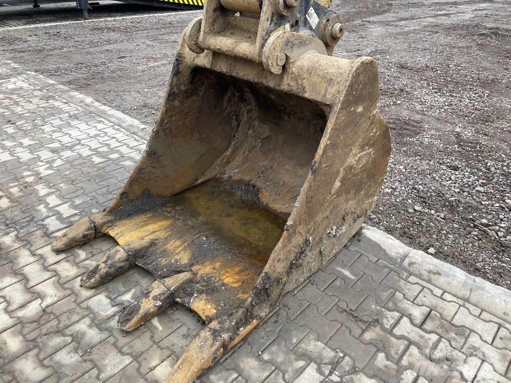 CAT 323 ELN Pásové rýpadlá