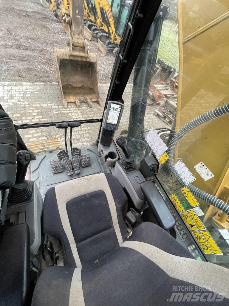 CAT 323 ELN Pásové rýpadlá