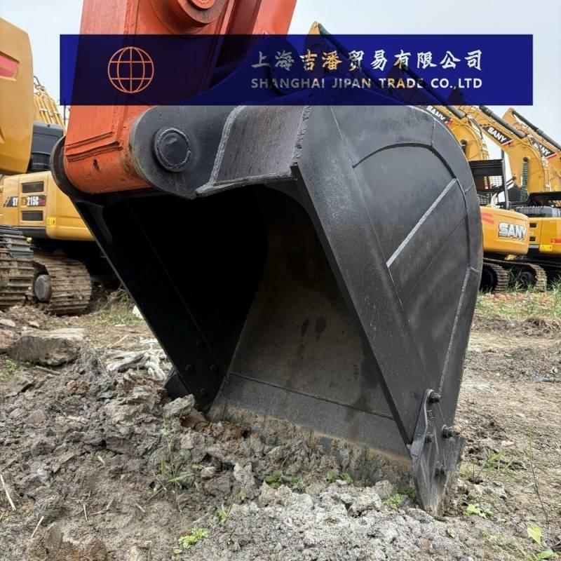 Hitachi ZX 210 Pásové rýpadlá