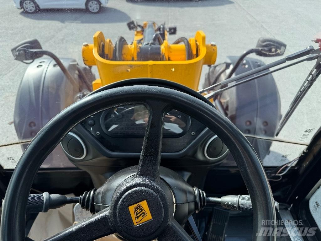 JCB TM 320 S Kolesové nakladače