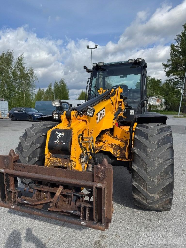 JCB TM 320 S Kolesové nakladače