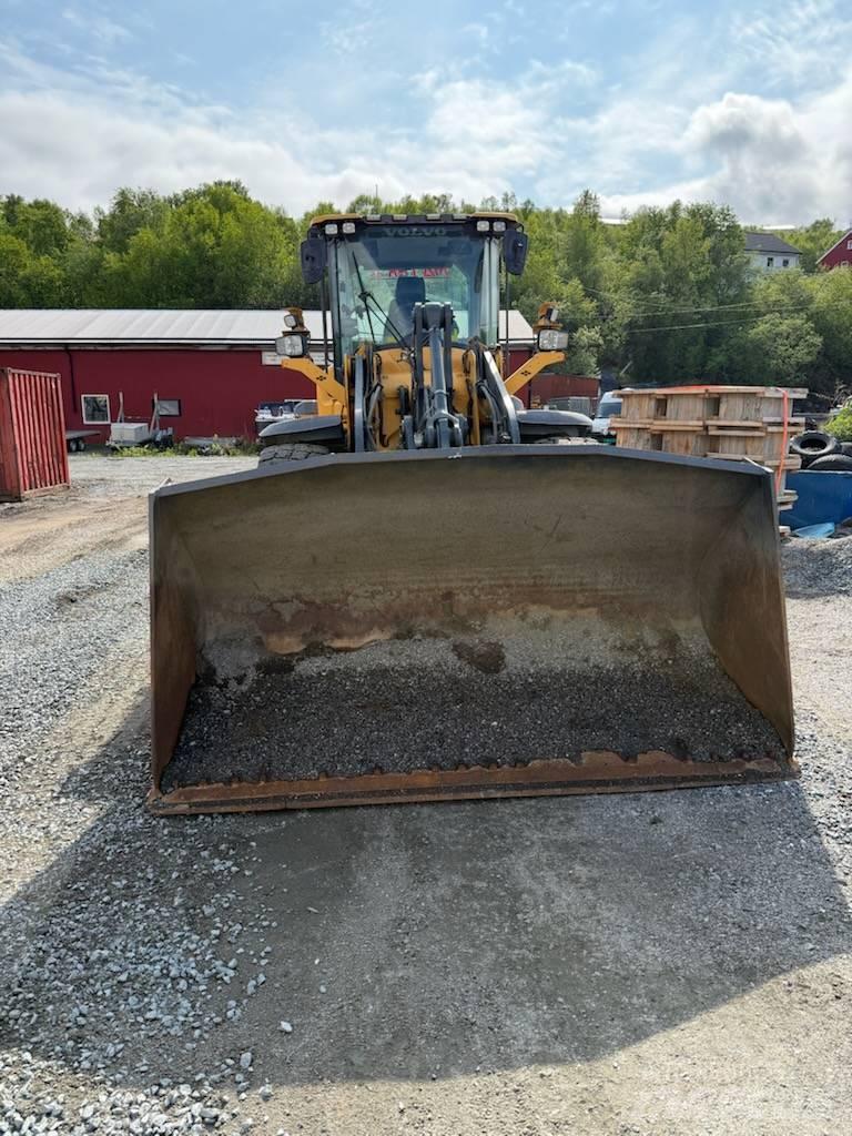 Volvo L 70 H Kolesové nakladače