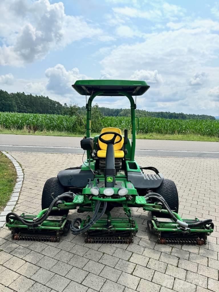 John Deere 8700 A Kosačky fervejí