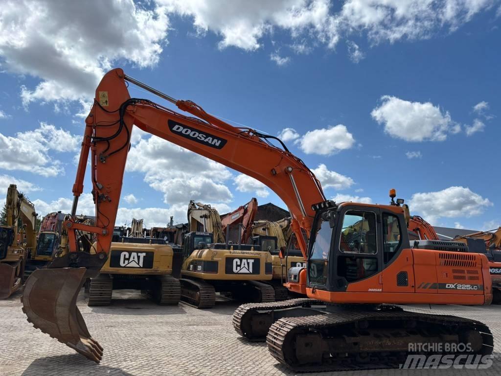 Doosan DX 225 LC-3 Pásové rýpadlá