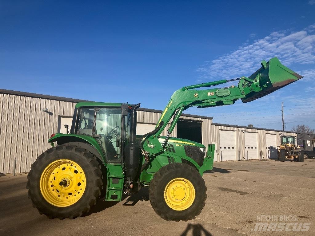 John Deere 6155 M Traktory