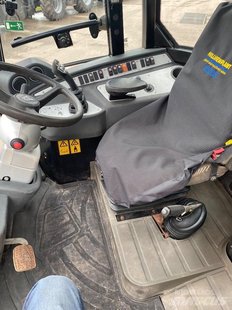 JCB TM 220 Teleskopické nakladače pre poľnohospodárstvo