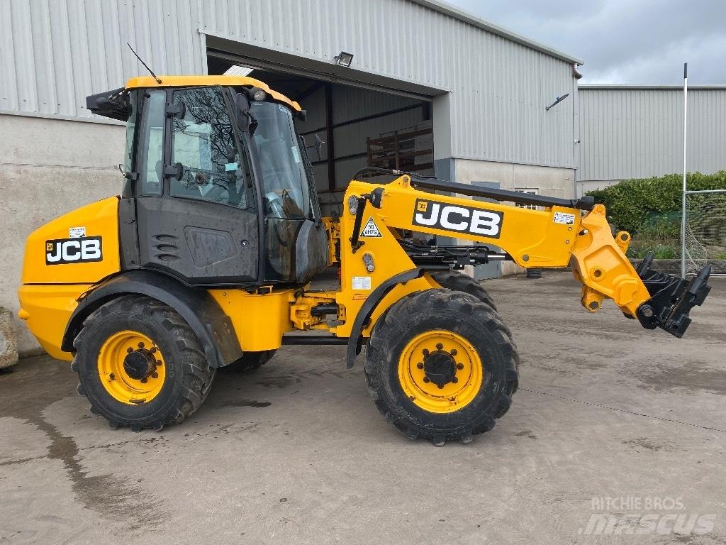 JCB TM 220 Teleskopické nakladače pre poľnohospodárstvo