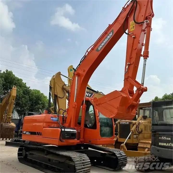 Doosan DX 140 LC Pásové rýpadlá