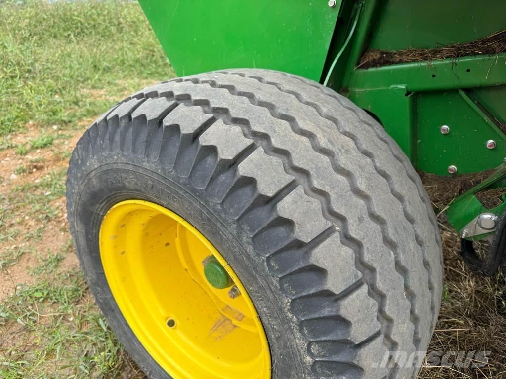 John Deere F441M Lisy na okrúhle balíky