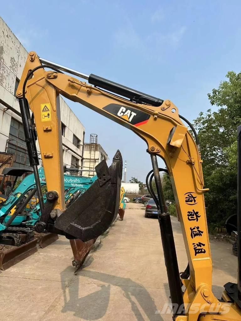 CAT 303CR Pásové rýpadlá