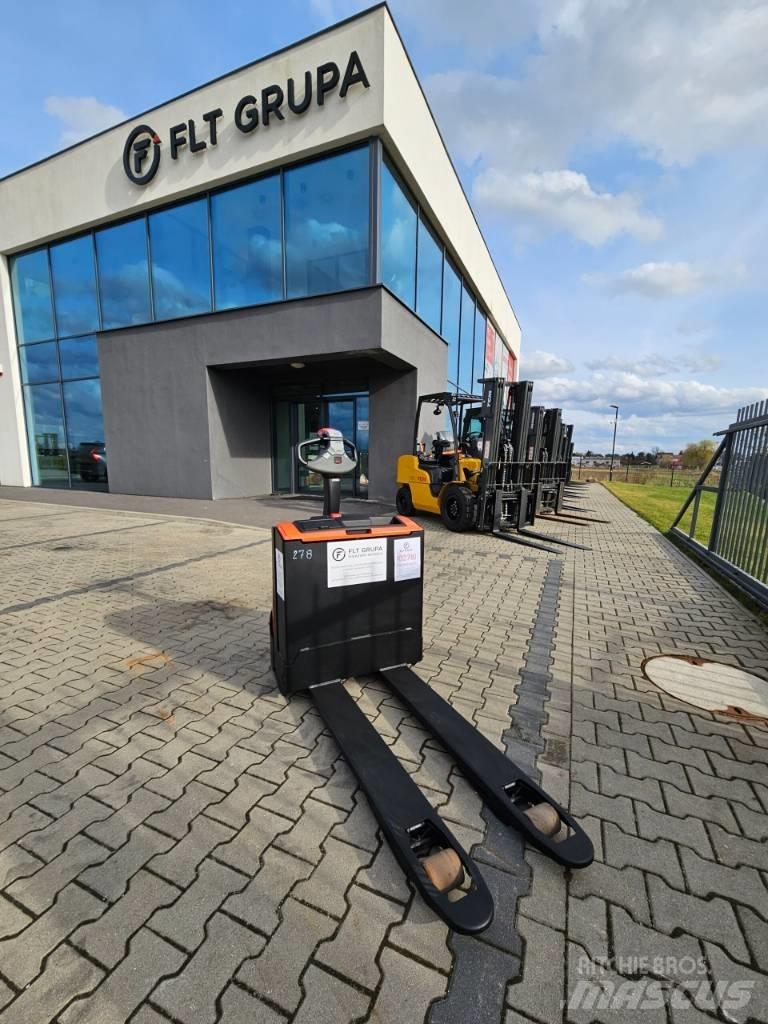 BT LWE140 Ručne vedené vysokozdvižné vozíky