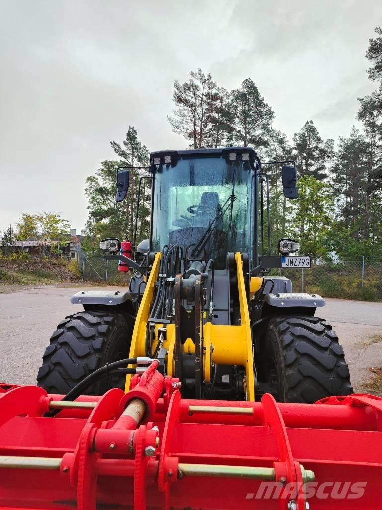 New Holland W 110 D Kolesové nakladače