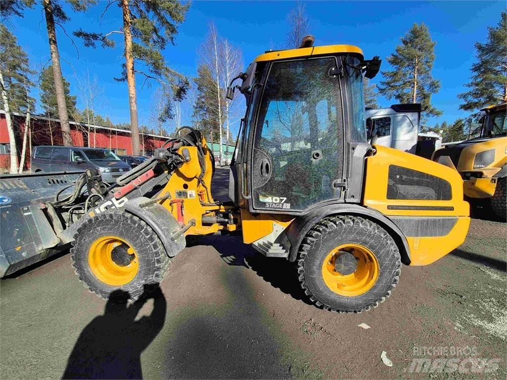 JCB 407 Kolesové nakladače