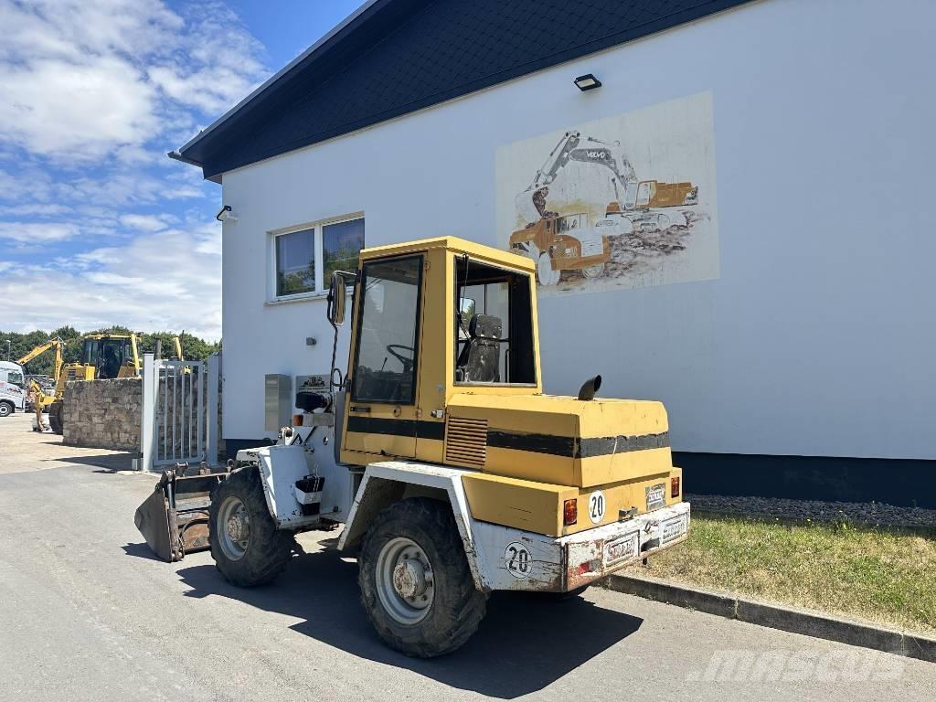 Schaeff SKL 832 Kolesové nakladače