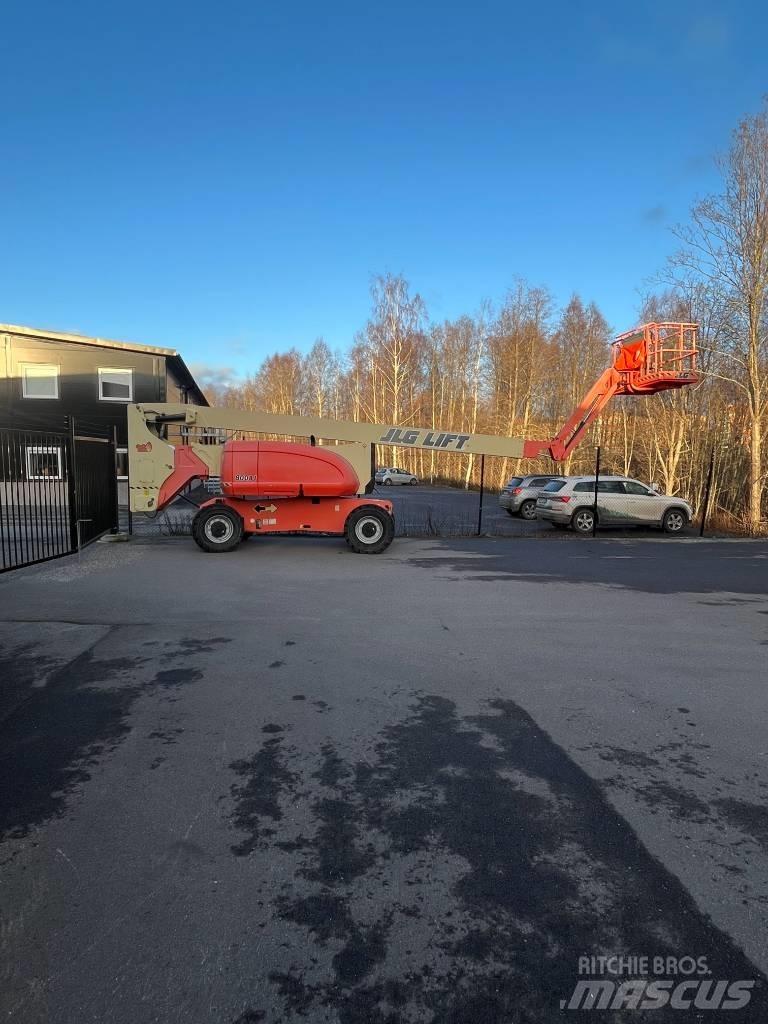 JLG 800 AJ Kĺbové plošiny