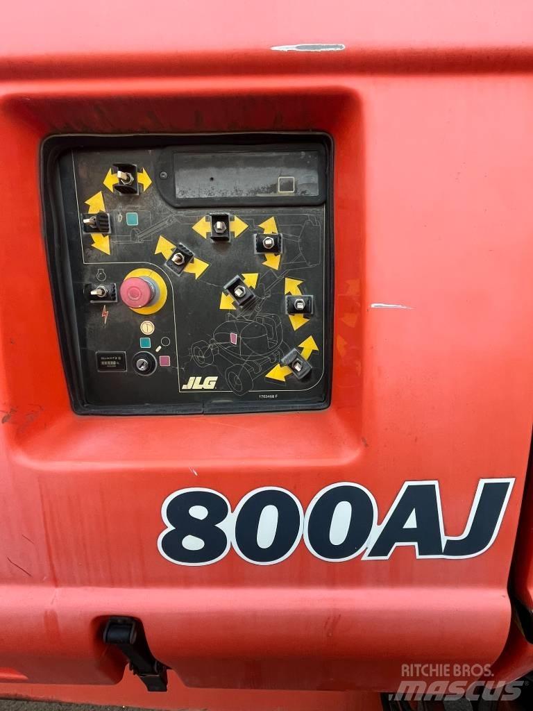 JLG 800 AJ Kĺbové plošiny