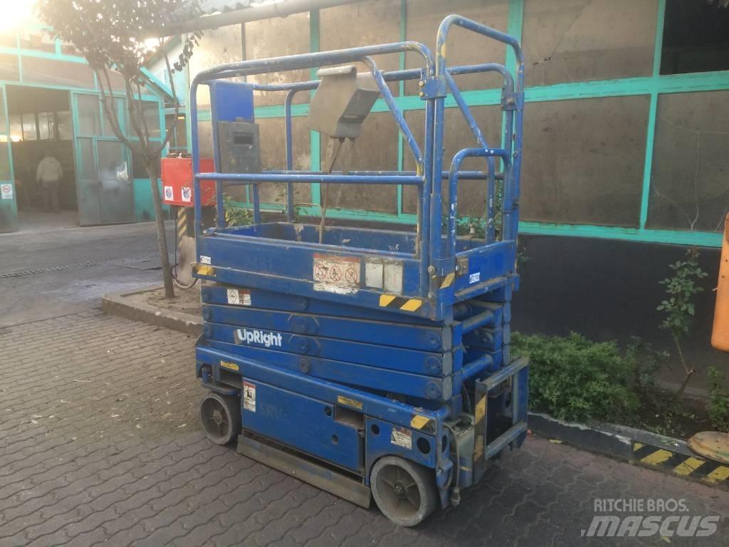 UpRight MX19    V-2783 Vertikálne stĺpové výťahy