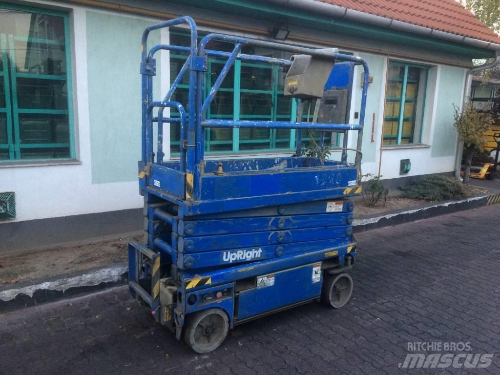UpRight MX19    V-2783 Vertikálne stĺpové výťahy