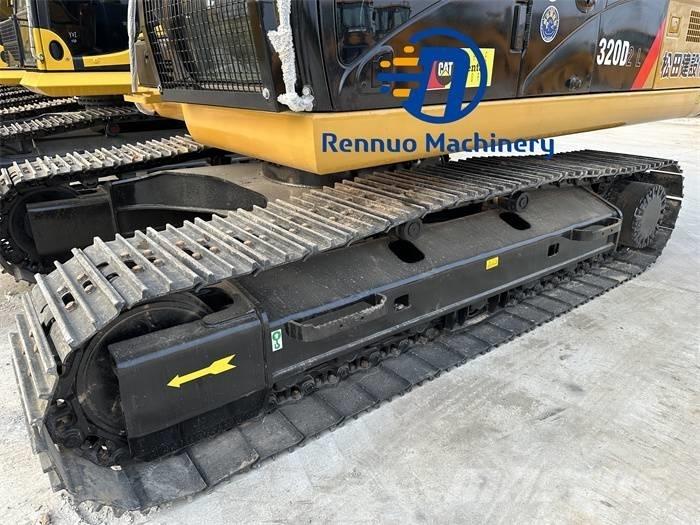 CAT 320 D2L Pásové rýpadlá