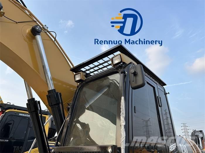 CAT 320 D2L Pásové rýpadlá