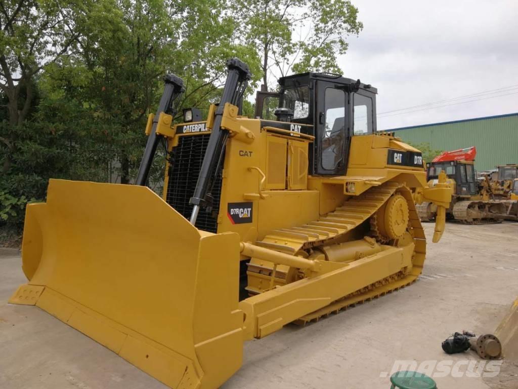 CAT D 7 R Pásové dozéry