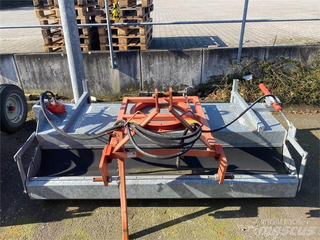 Briri SH 215 Zametacie stroje