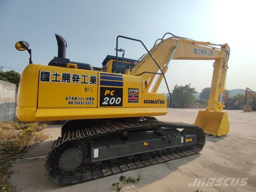 Komatsu PC 200-8 Pásové rýpadlá