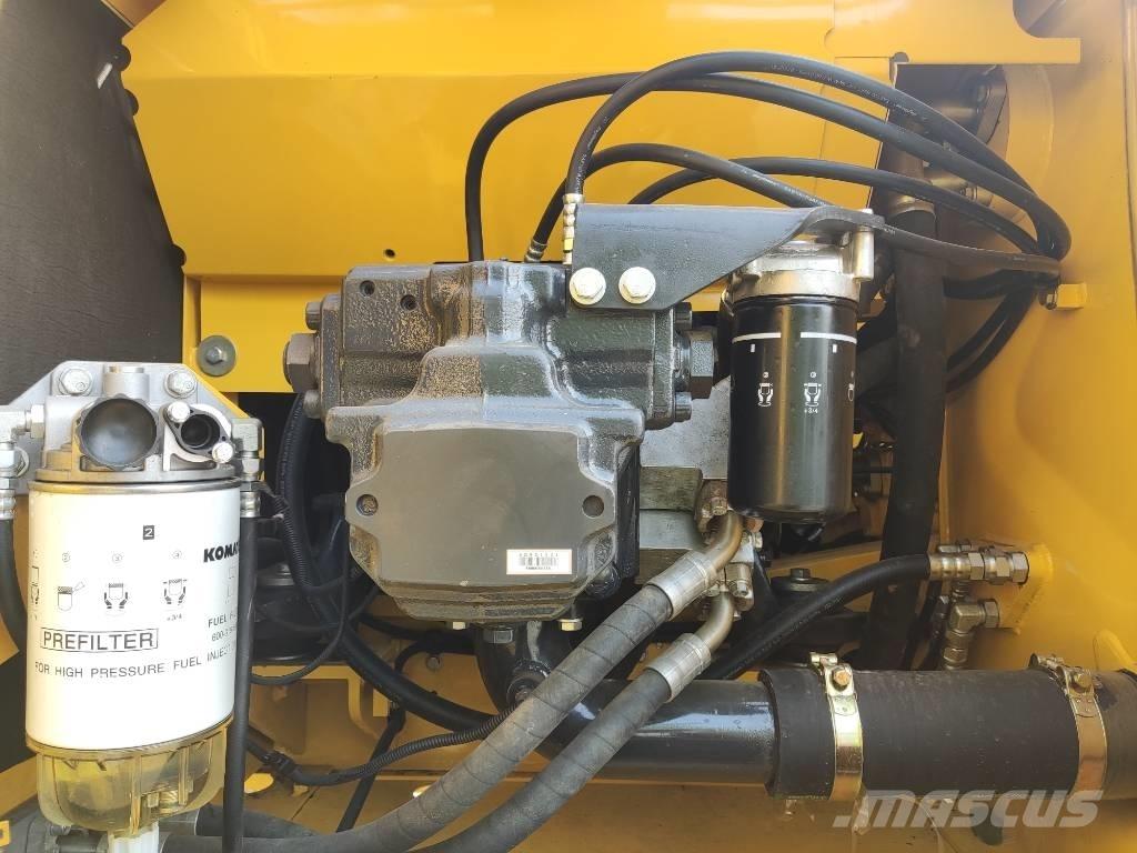 Komatsu PC 200-8 Pásové rýpadlá