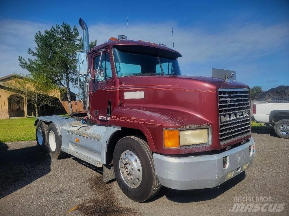 Mack CH613 Ťahače