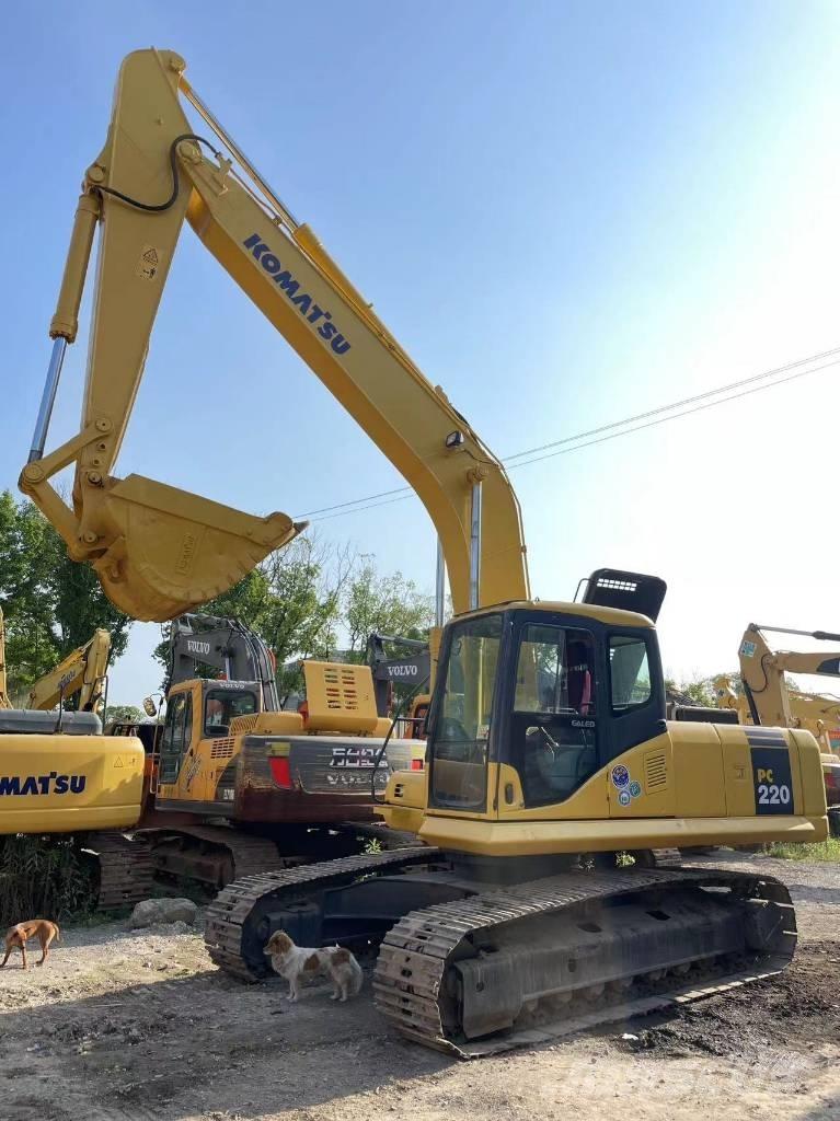 Komatsu PC 220-7 Pásové rýpadlá