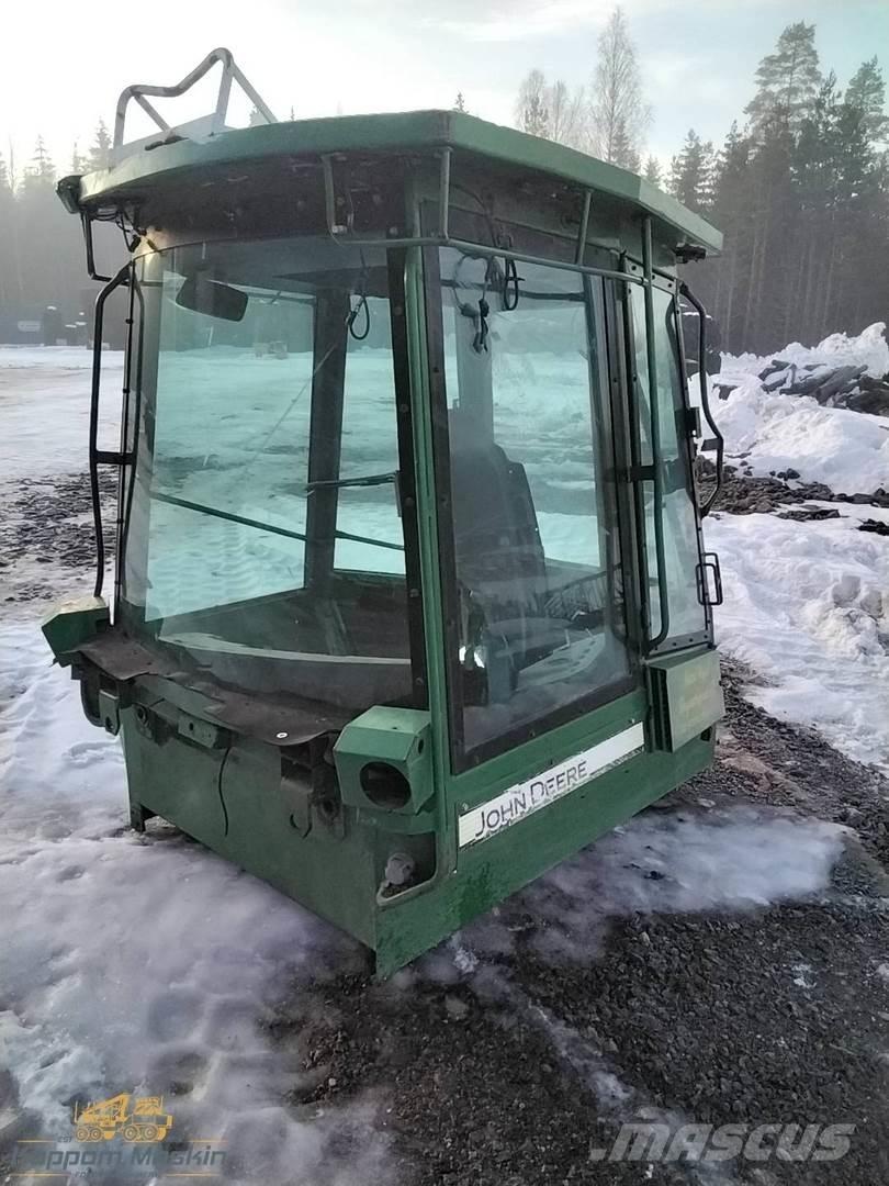 John Deere 1710 Kabíny a interiér