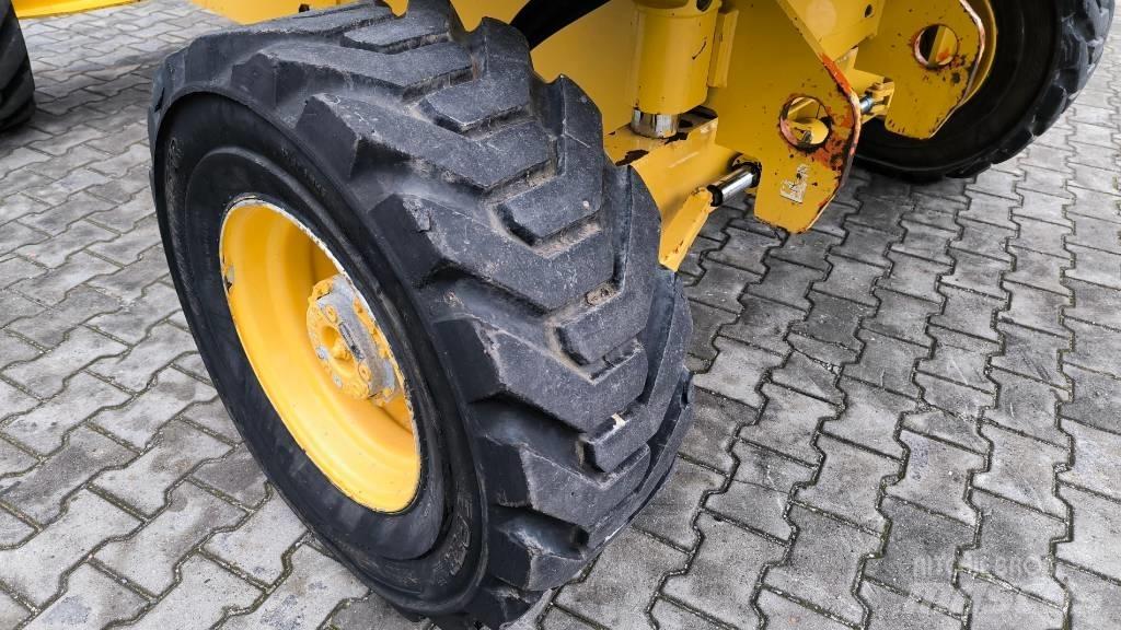 JLG 460 SJ Teleskopické plošiny