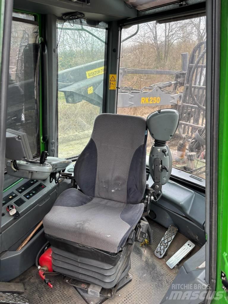 John Deere 1110 D Lesné traktory