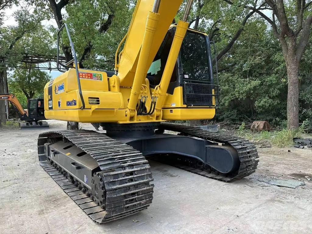 Komatsu PC220-8 Pásové rýpadlá