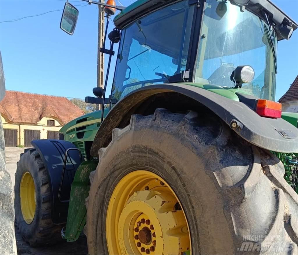 John Deere 7930 Traktory