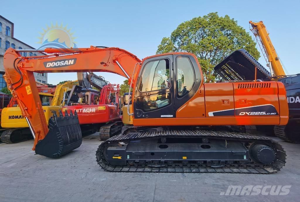 Doosan DX 225 LC-9C Pásové rýpadlá