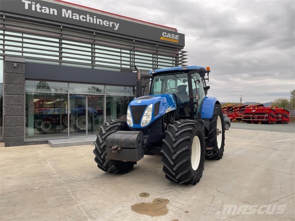 New Holland T7050 Traktory