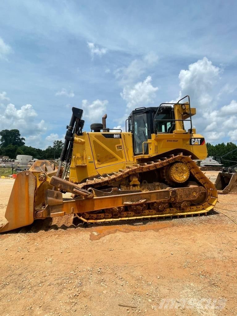 CAT D 8 T Pásové dozéry