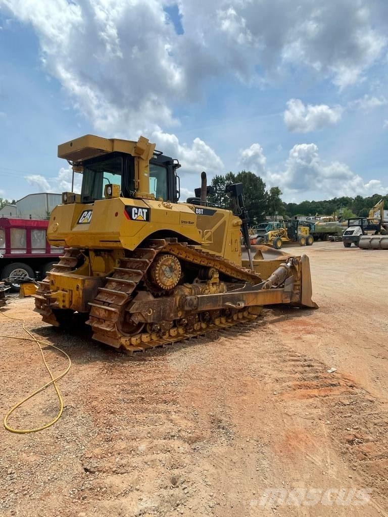 CAT D 8 T Pásové dozéry