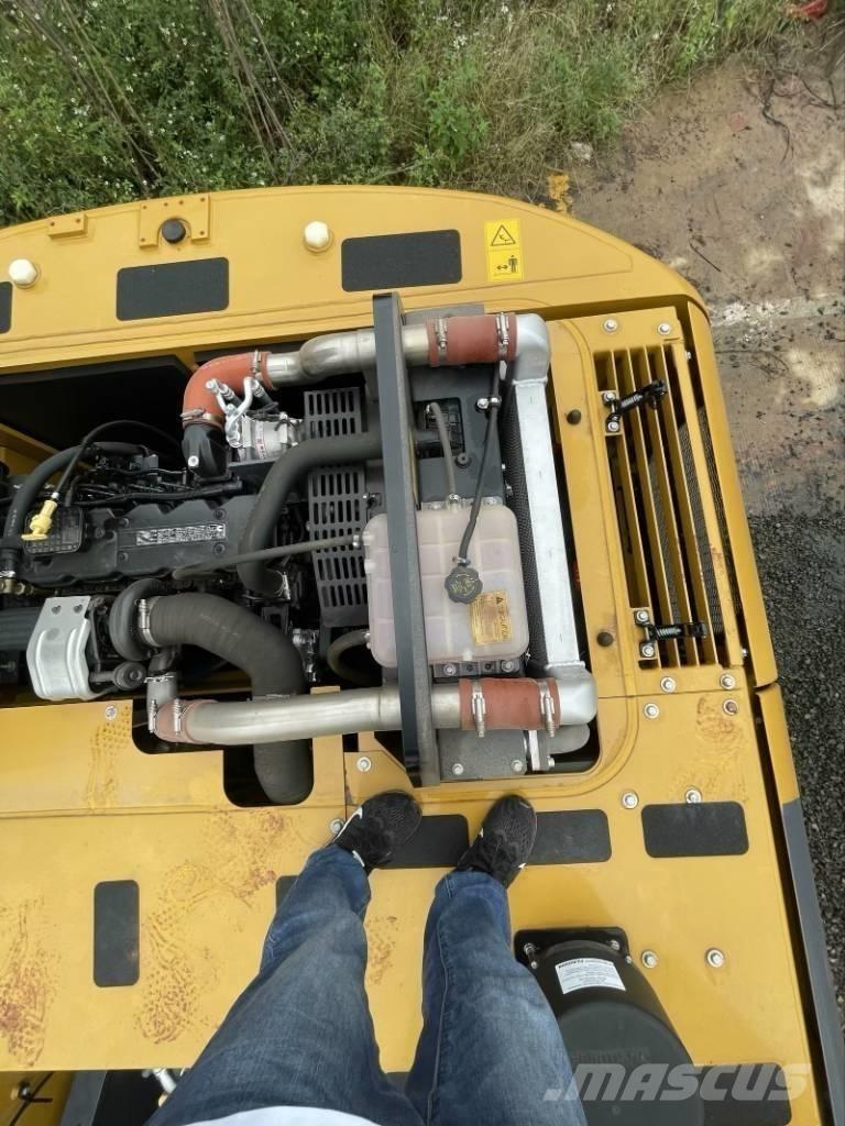 XCMG XE 200 DA Pásové rýpadlá