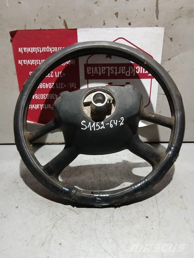 Scania R 440   1327026 Kabíny a interiér