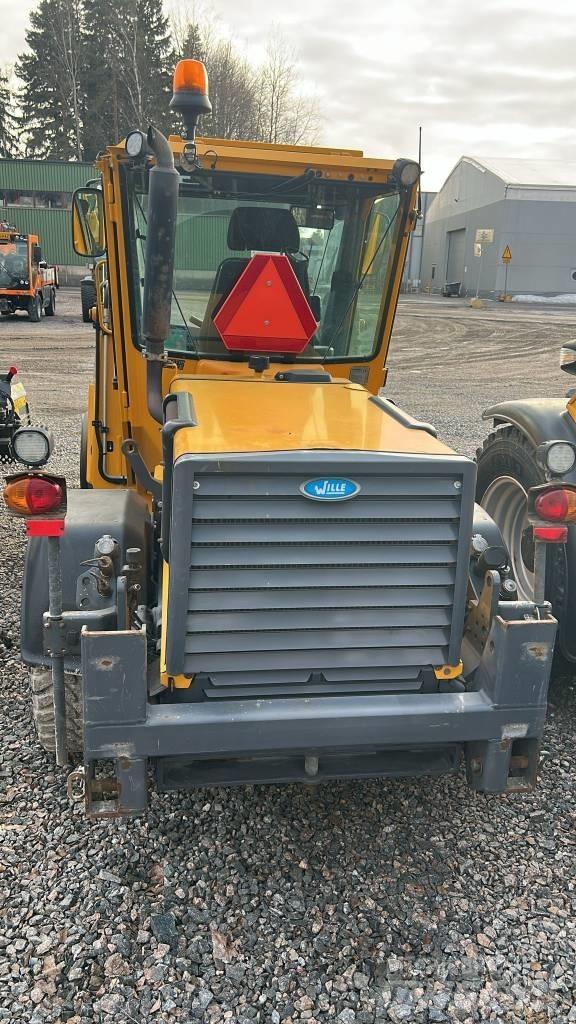 Wille 465 Kompaktné traktory