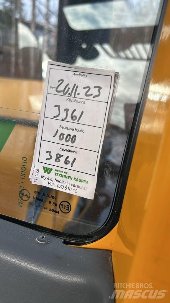 Wille 465 Kompaktné traktory